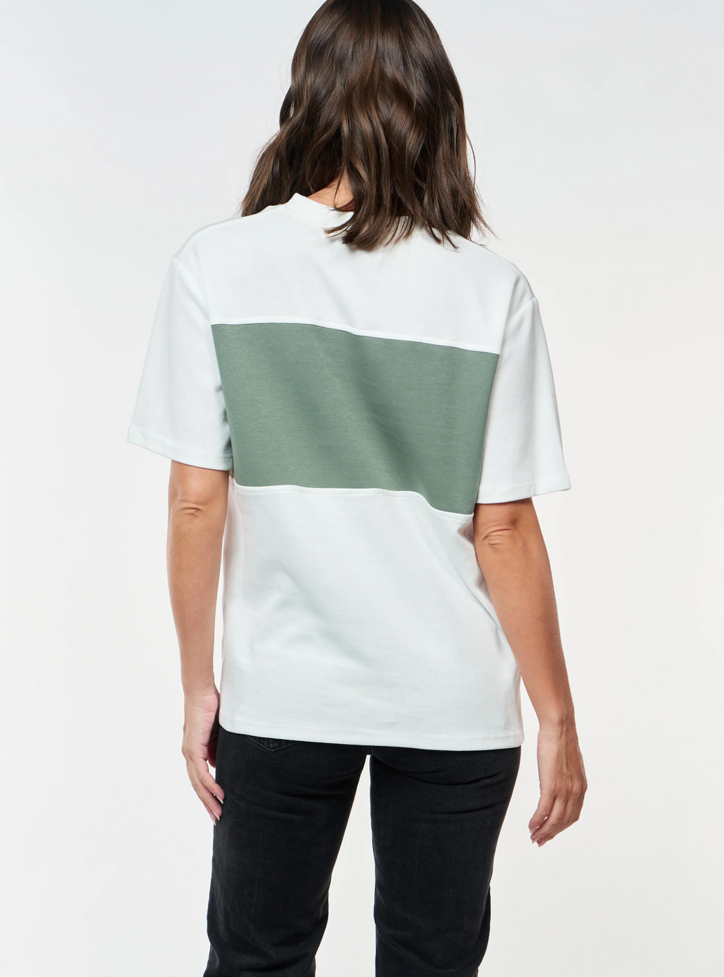 OLIO EMBROIDERED PANEL TEE - White/Forest Green