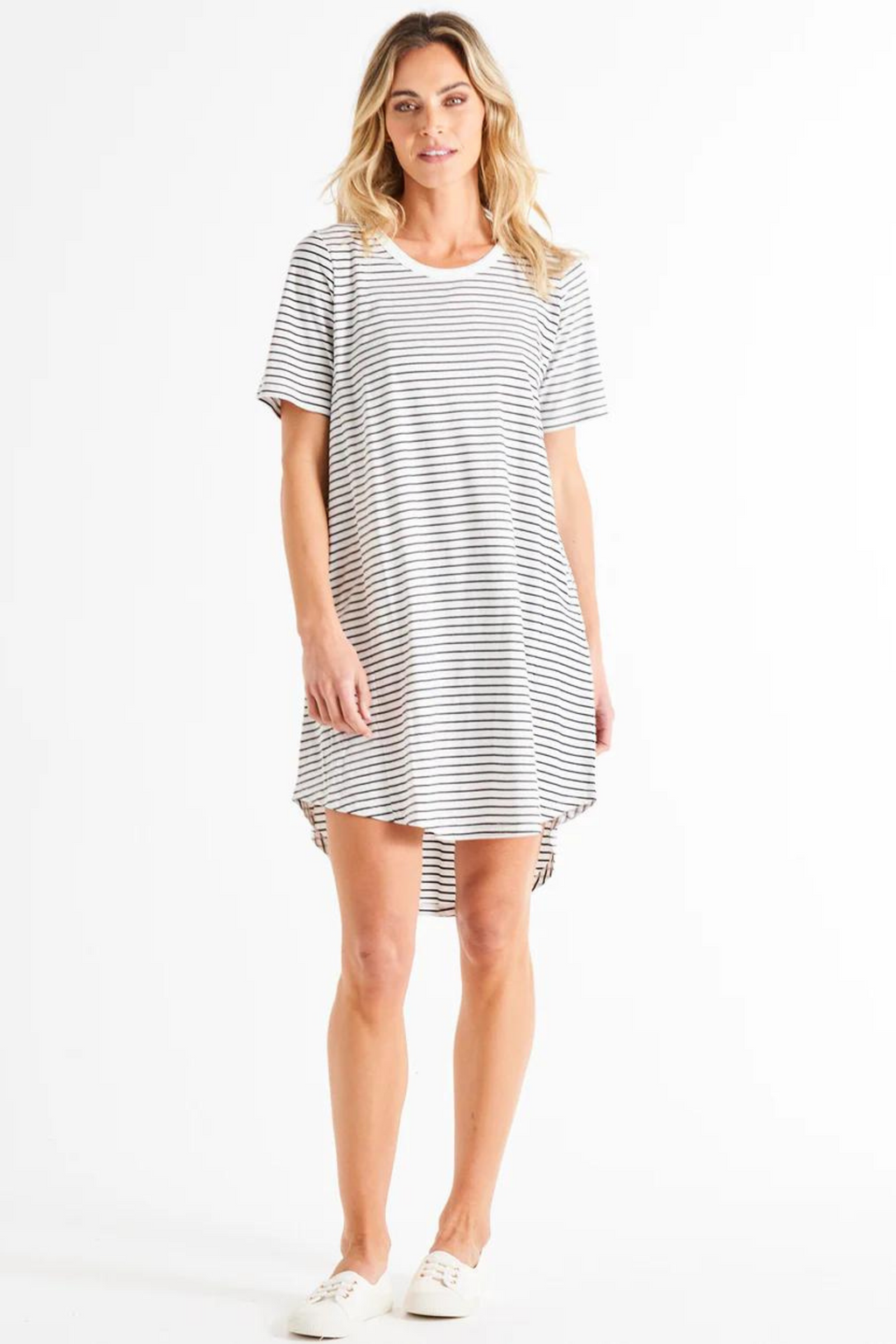 Jet sales women's clothing