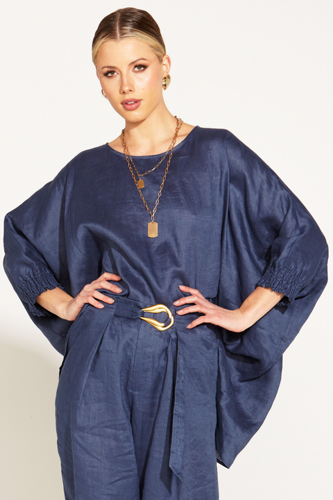 A WALK IN THE PARK LINEN OVERSIZED BATWING TOP - Navy