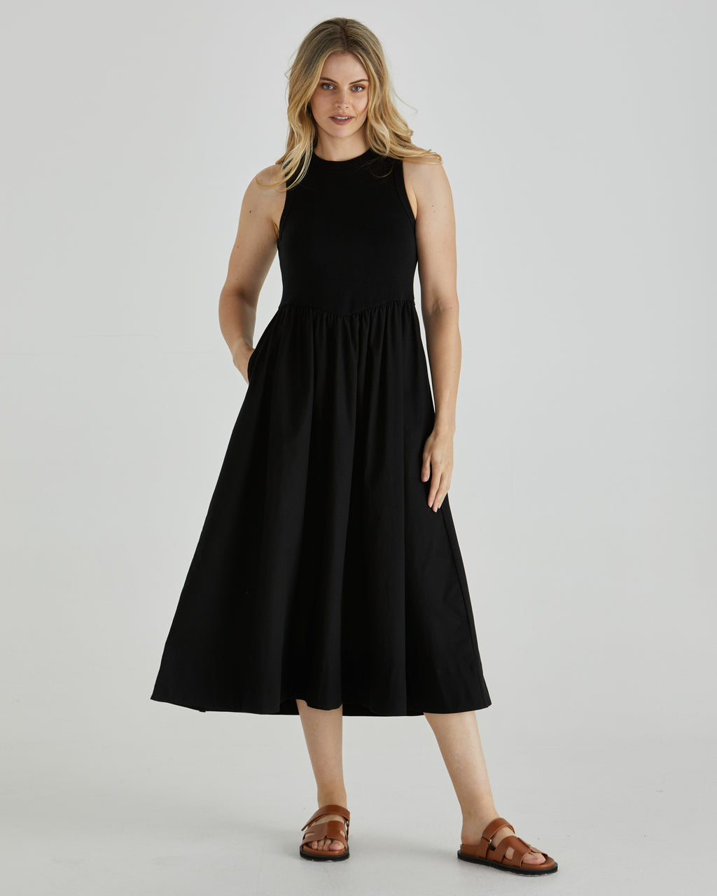 PAX MIDI DRESS - Black