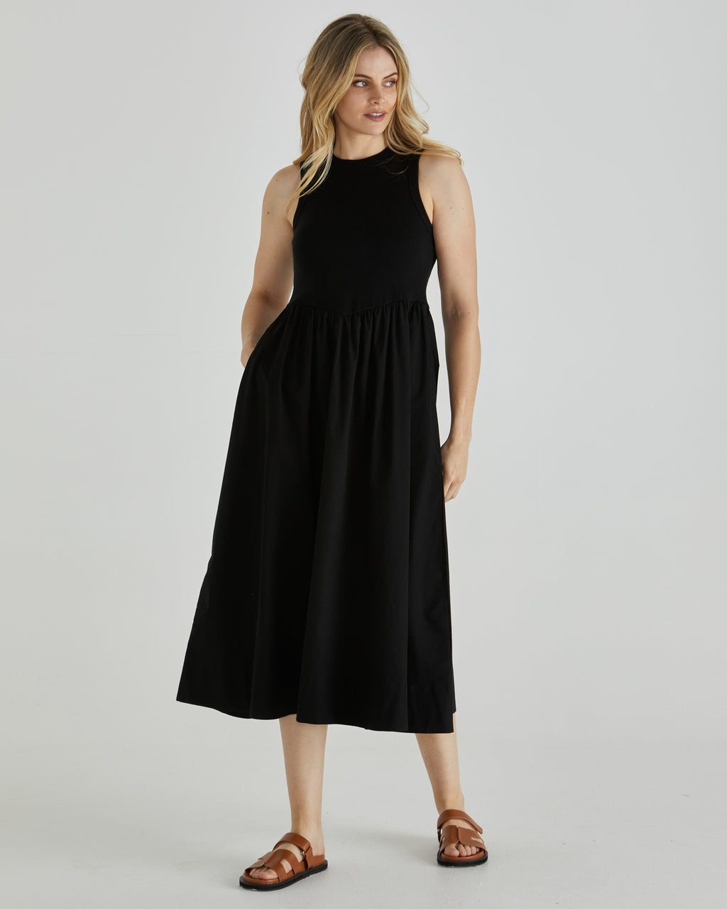 PAX MIDI DRESS - Black