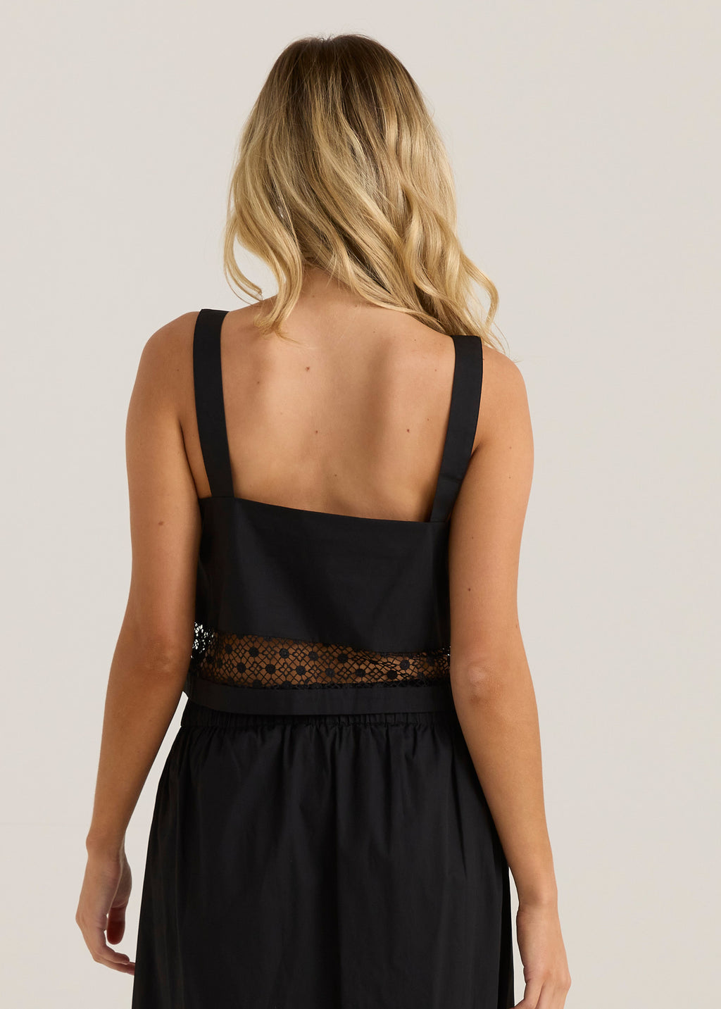 Nixie Lace Crop - Black