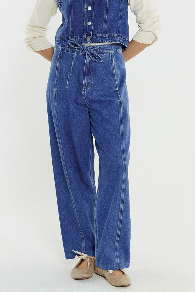 Aveline Barrel Leg Jean