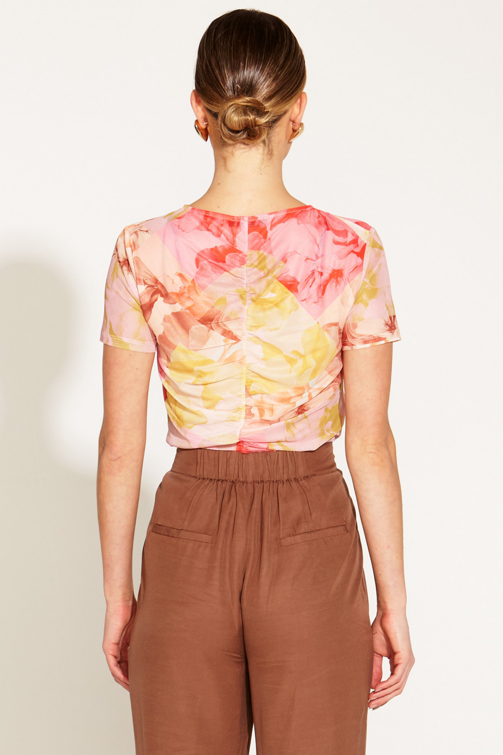EARTHLY PARADISE GATHERED MESH SHORT SLEEVE TOP - Paradise Floral