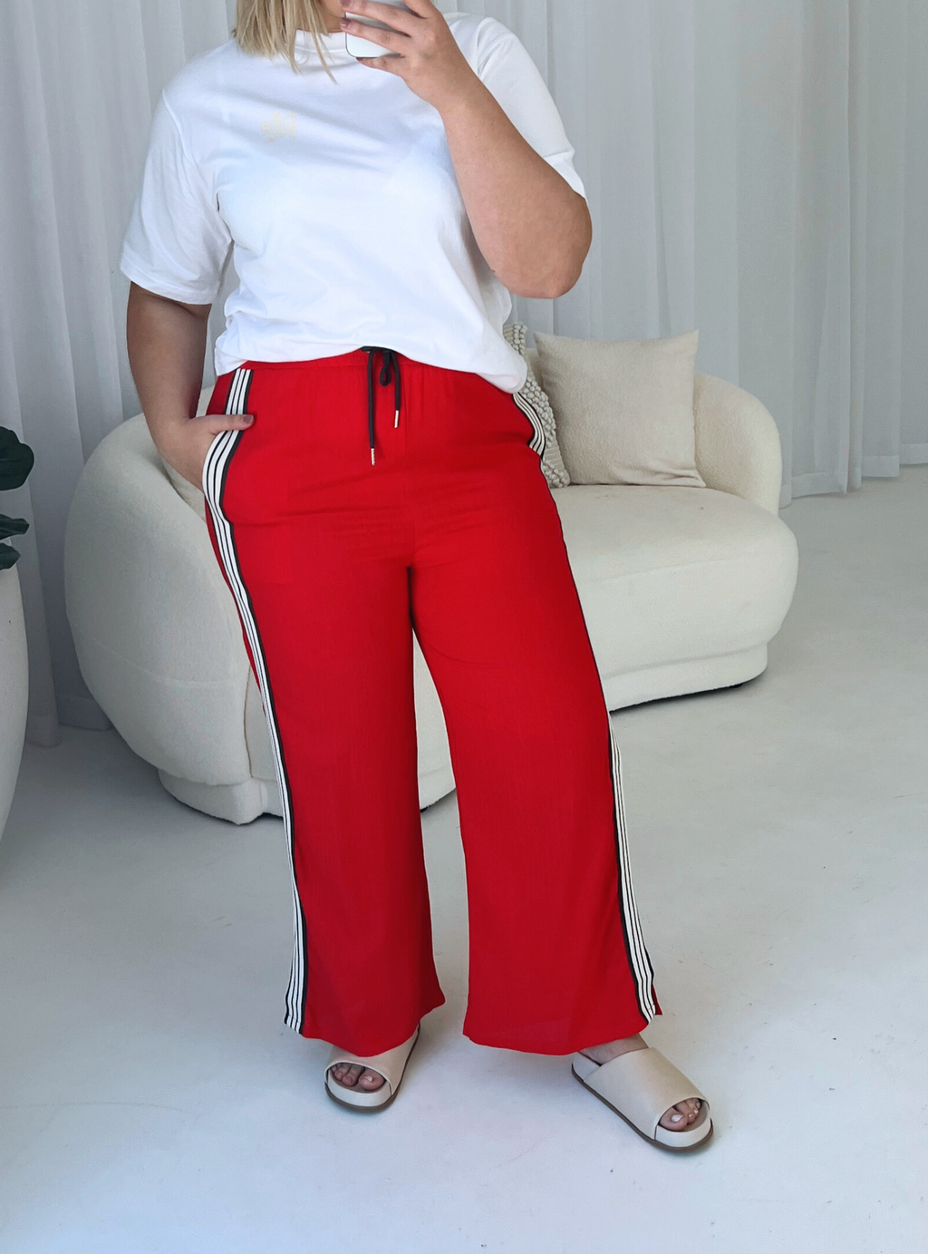 ELISHA WIDE LEG PANT - Red