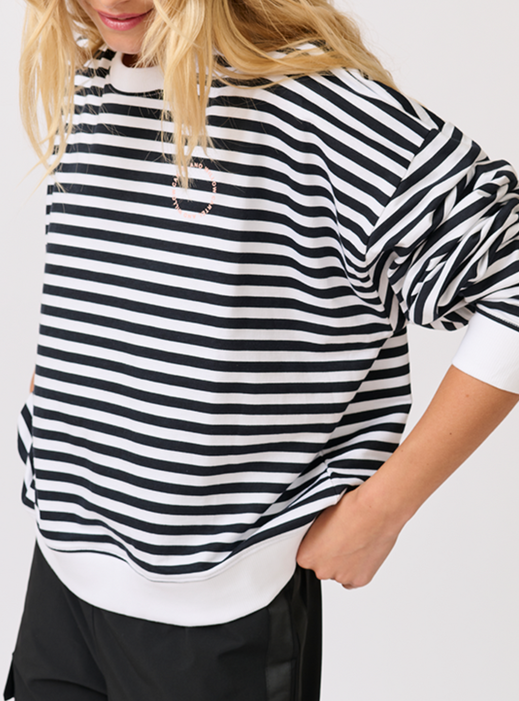 ADA SLIM SWEATER - Black/White Stripe