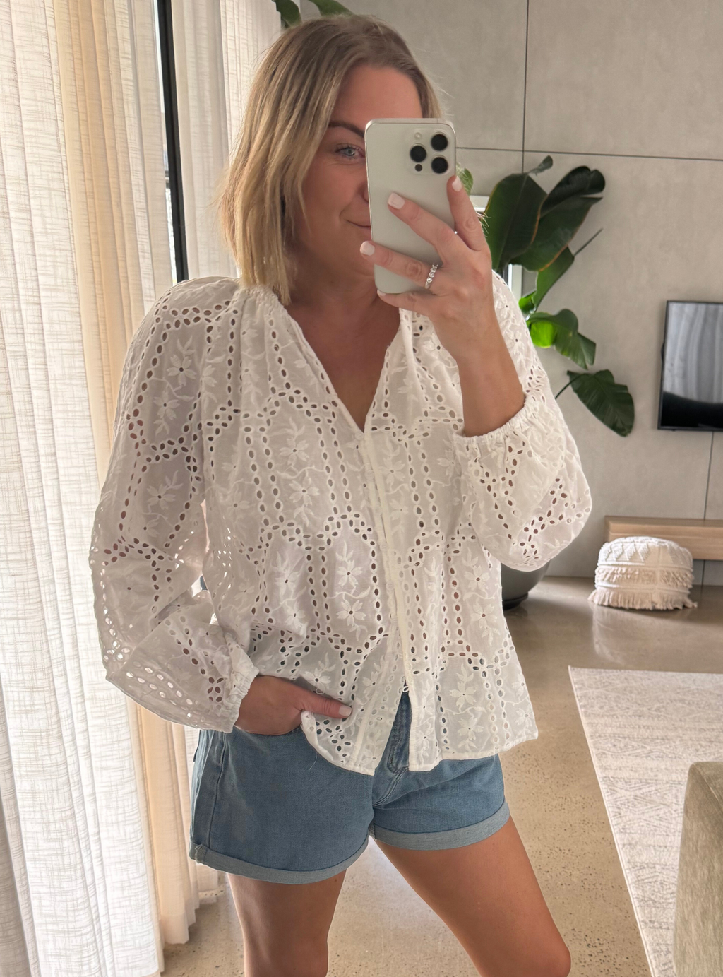 LIBBI EMBROIDERED SHIRT - White