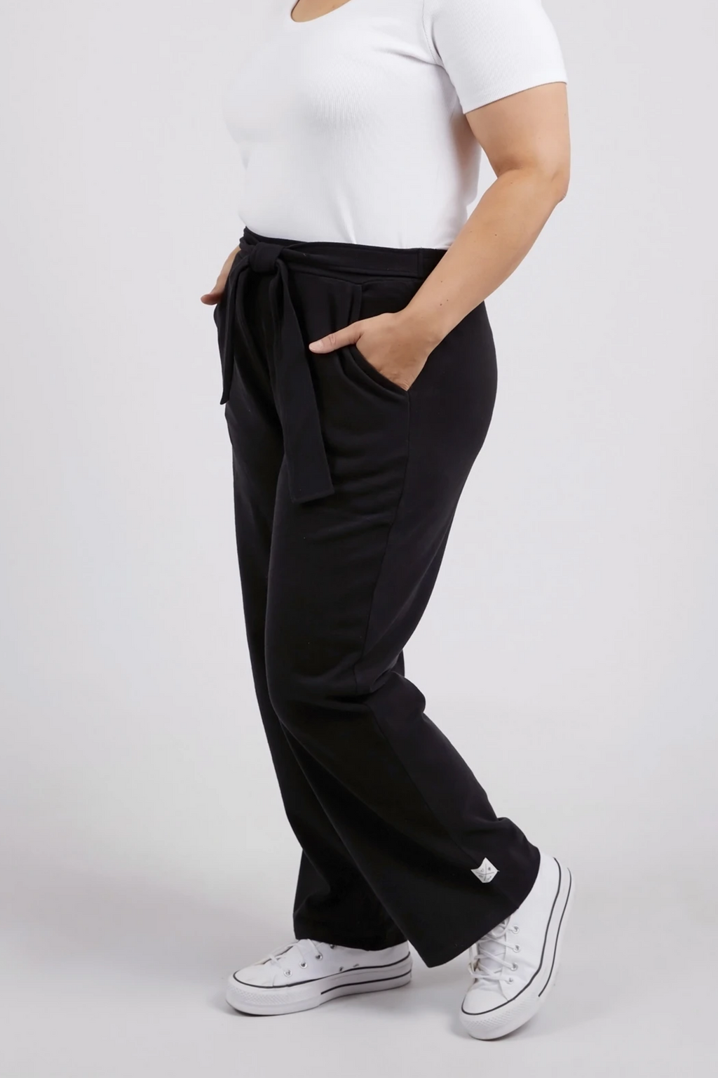 ON THE GO PANT - Black