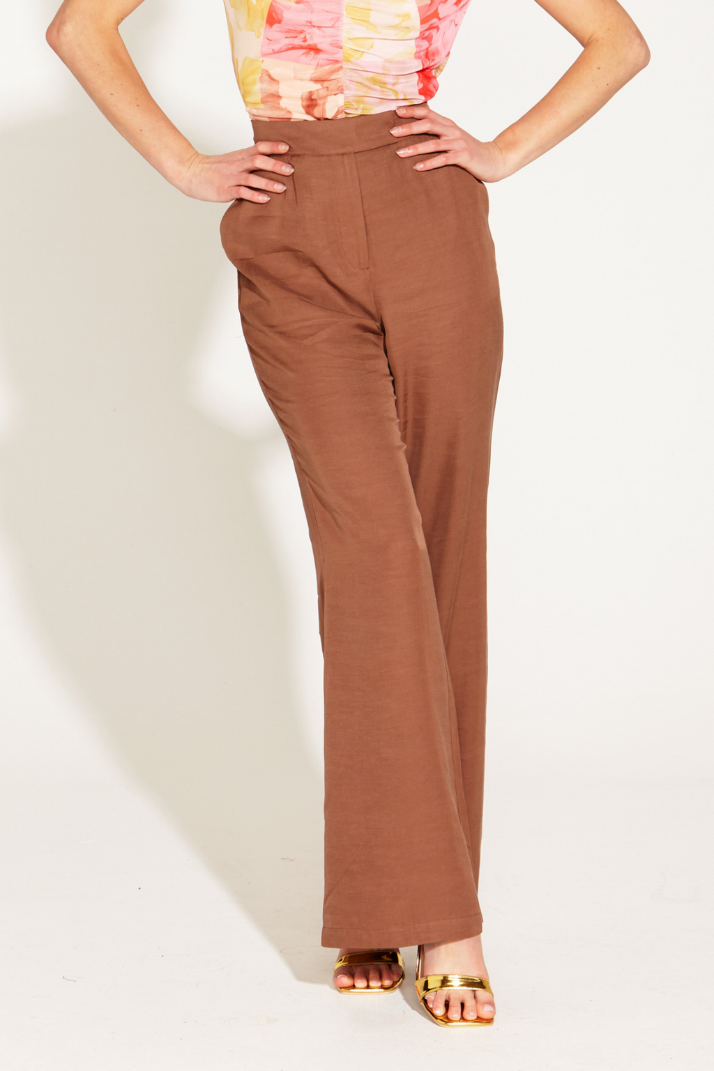 ONE AND ONLY HIGH WAISTED FLARED PANT - Mocha