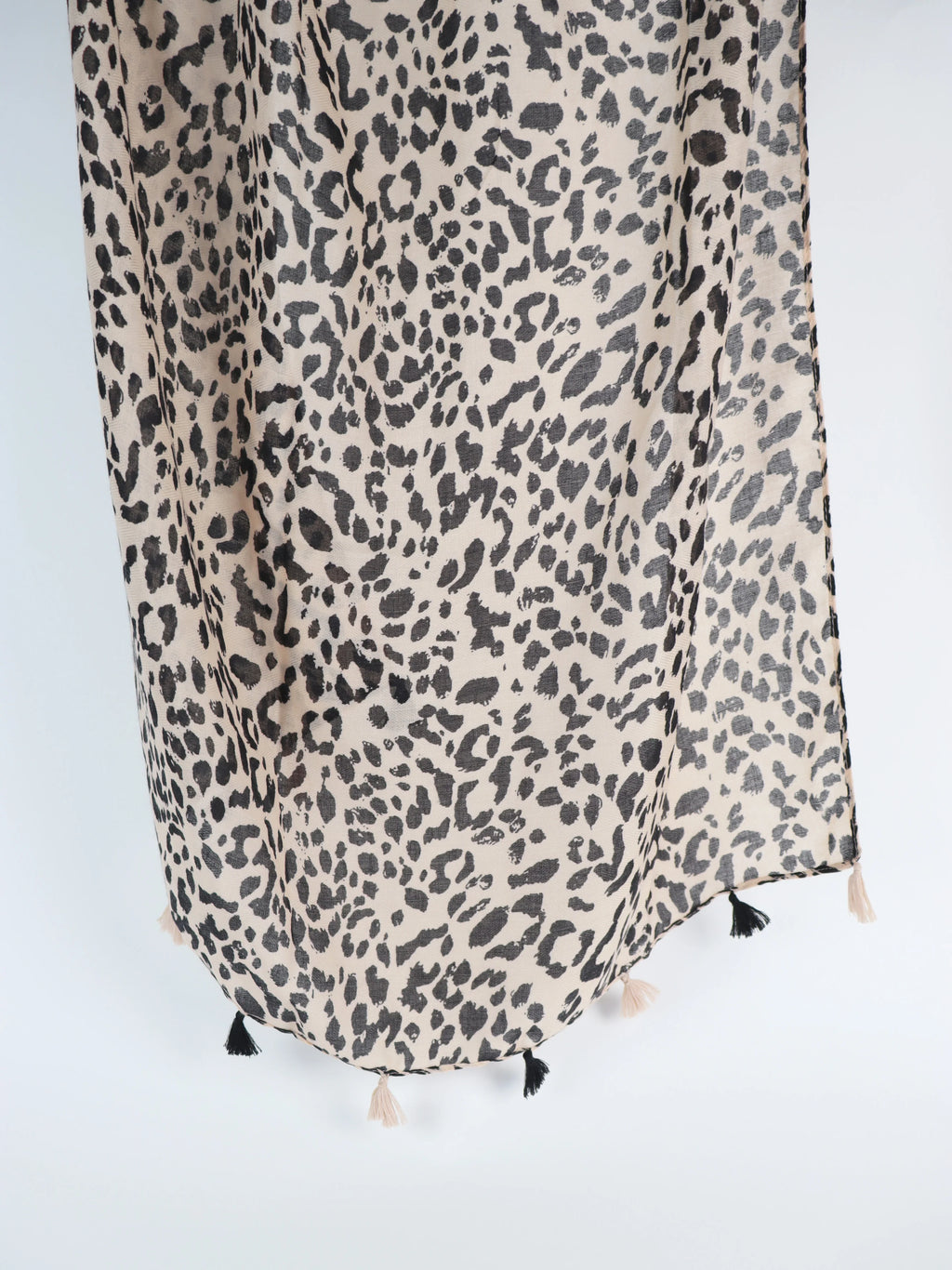CATTURA TASSEL LIGHTWEIGHT SCARF - Leopard