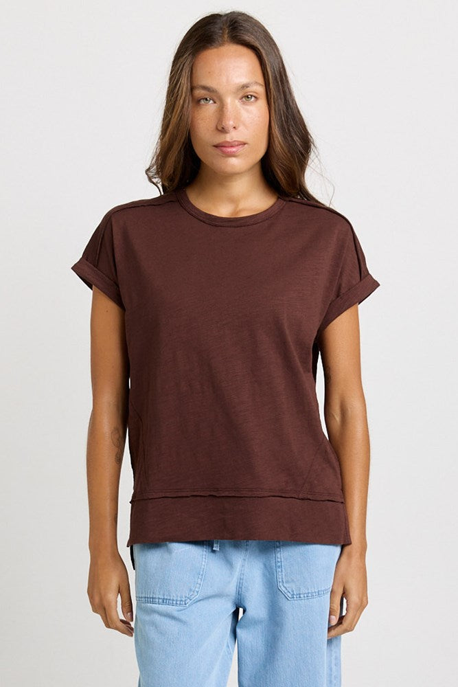 Betty Basics Shirley Short Sleeve Tee in Chocolate