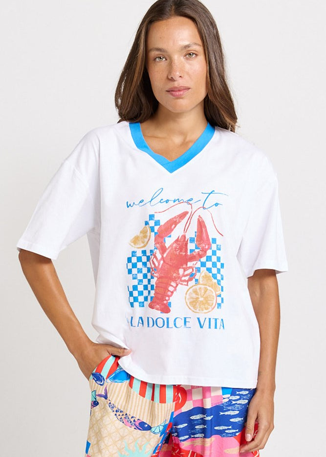 Betty Basics V-Neck Boxy Tee in La Dolce Vita Print