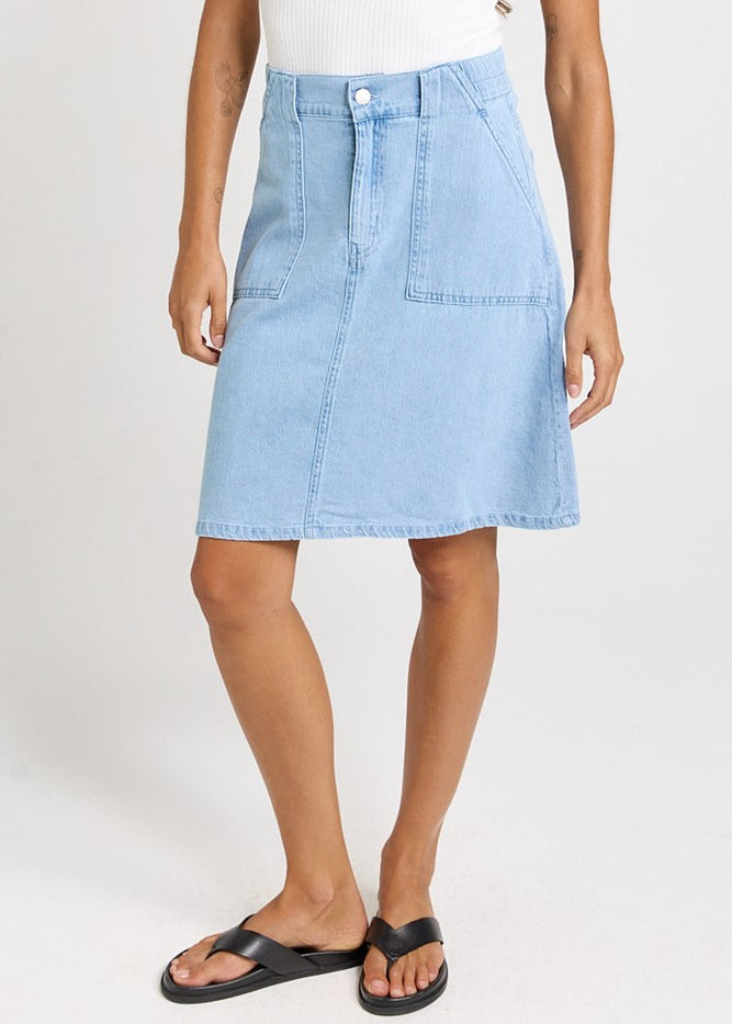 Betty Basics Aida Denim Skirt in Medium Wash