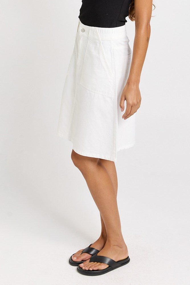 Betty Basics Aida Denim Skirt in White - view 3