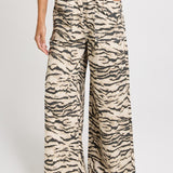 Betty Basics Saffra Relax Leg Jean in Animal