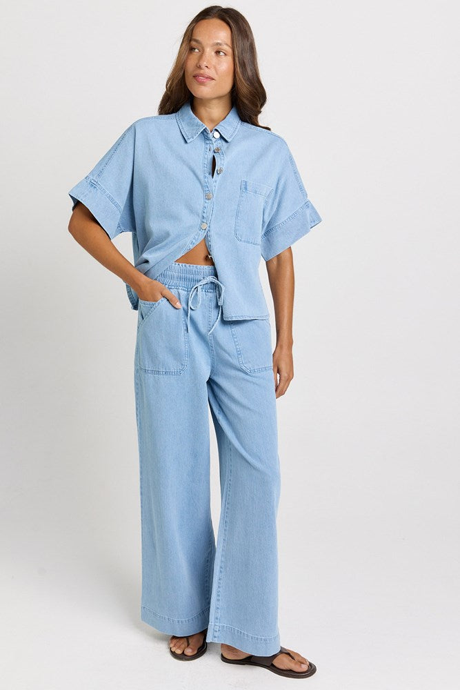 Betty Basics Saffra Relax Leg Jean in Medium Wash