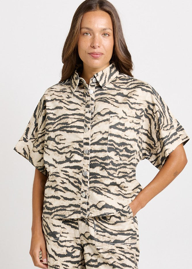 Betty Basics Dawn Denim Shirt in Animal
