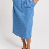 Betty Basics Solange Midi Denim Skirt in Medium Wash