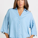 Betty Basics Emmy Shirt in Mid Wash