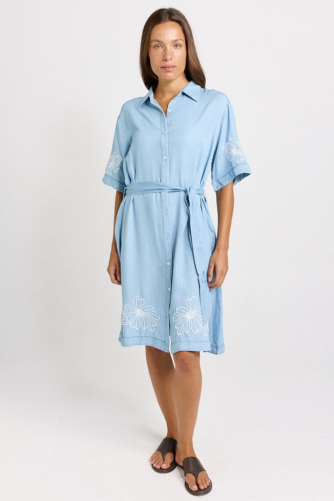 Betty Basics Emmy Shirt Dress in Mid Wash