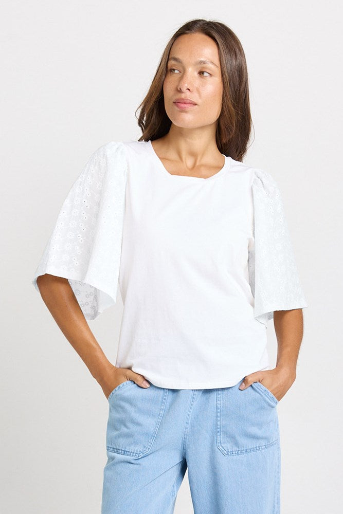 Betty Basics Bianca Broderie T-Shirt in White