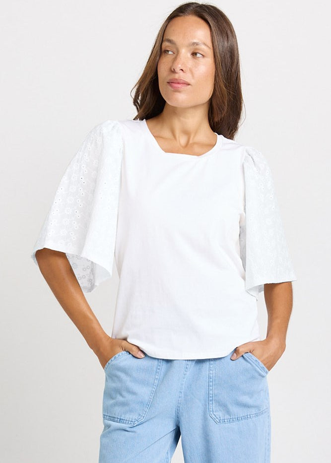 Betty Basics Bianca Broderie T-Shirt in White