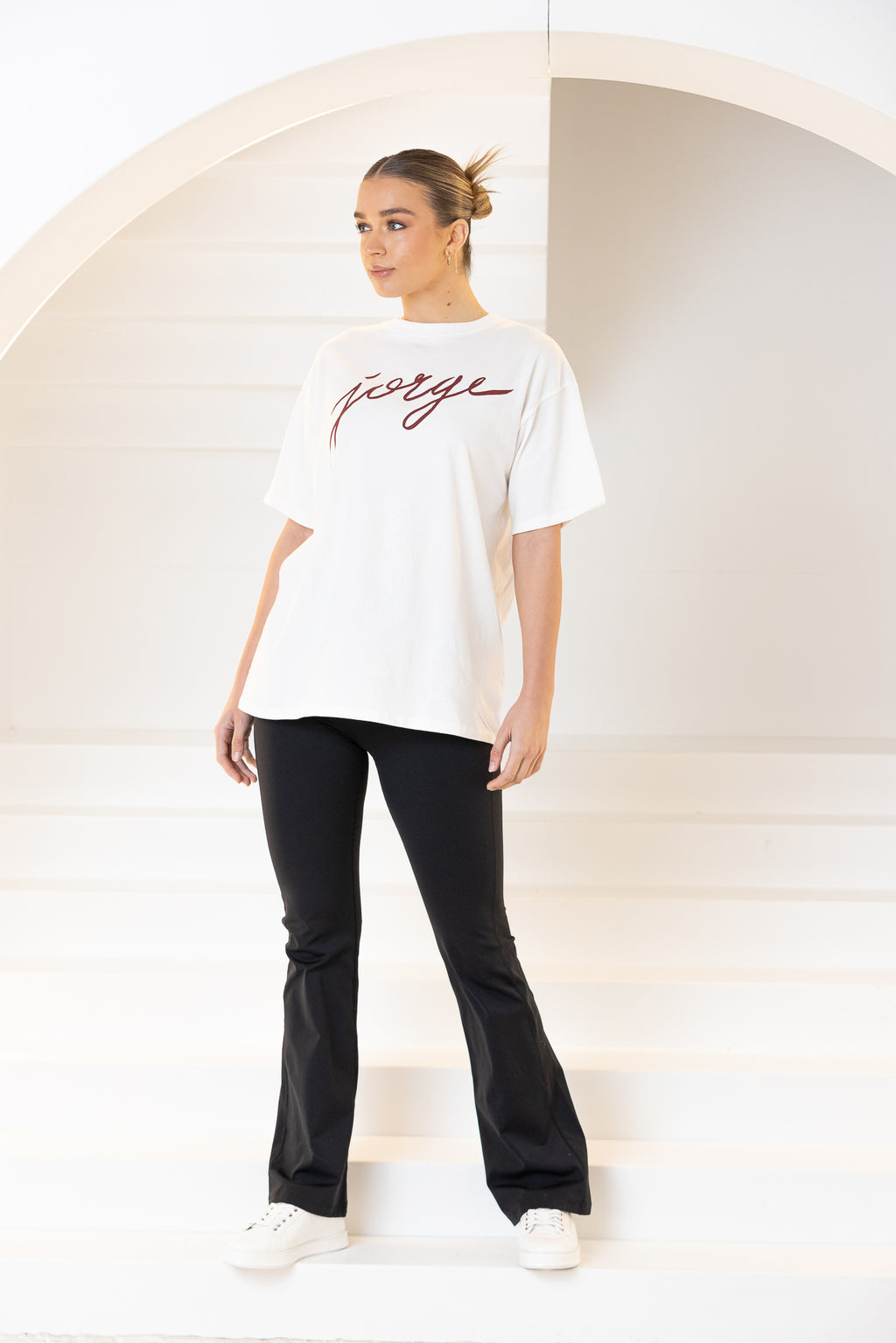 JORGE SCRIPT TEE - Burgundy