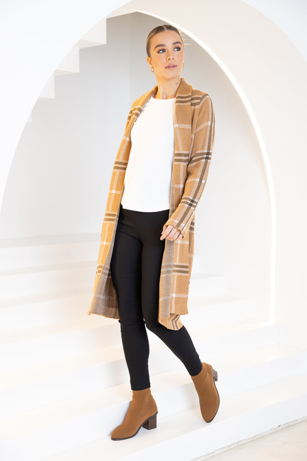 HAMPSHIRE CARDIGAN - Beige Plaid