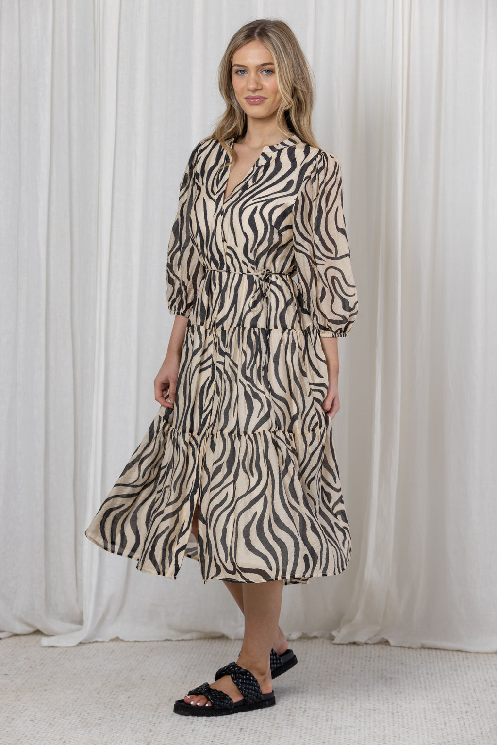 LEYA TIERED MAXI DRESS - Animal print