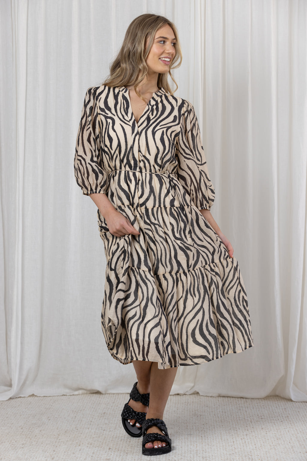 LEYA TIERED MAXI DRESS - Animal print