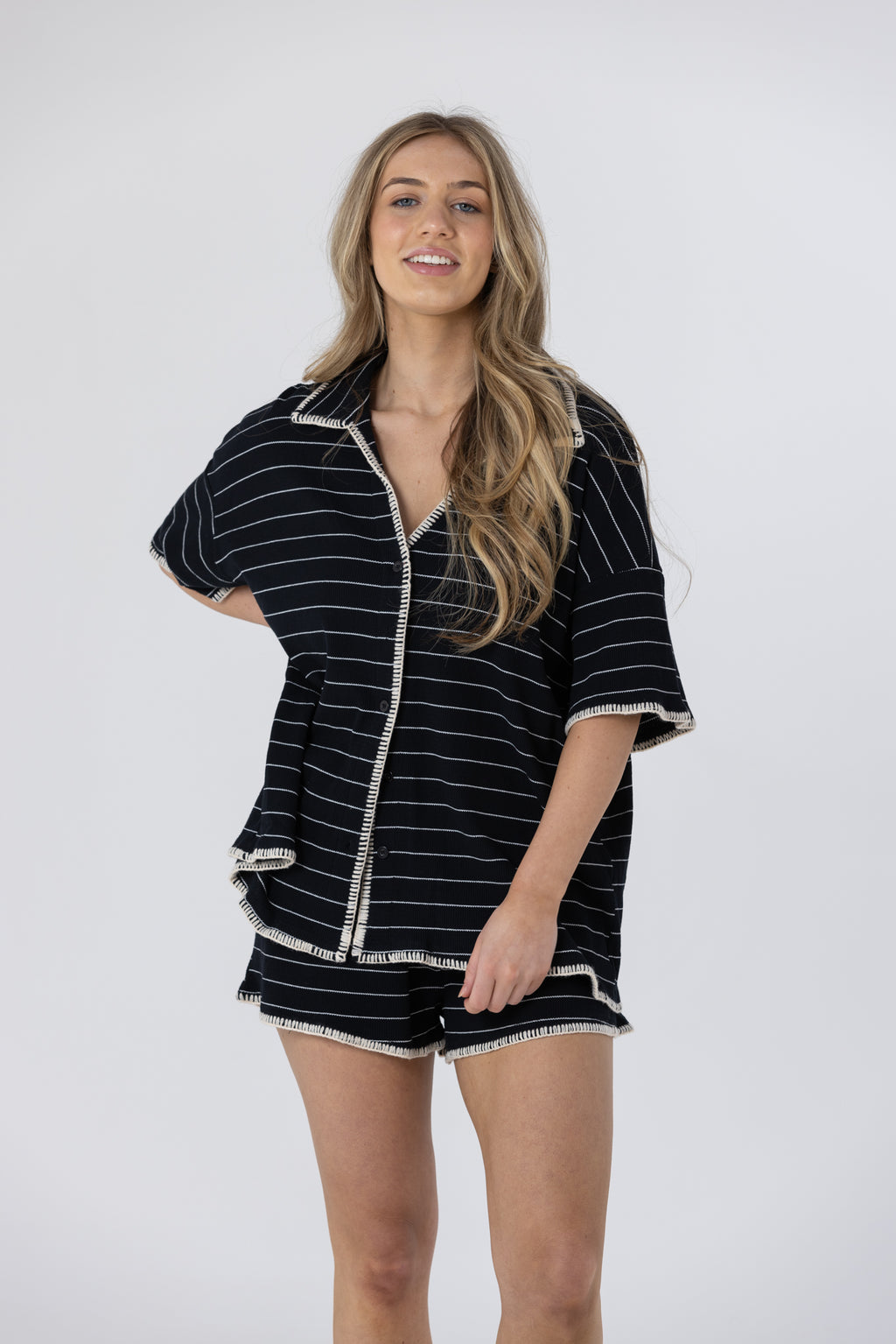 SIERRA STRIPED SHORT SET - Black/white