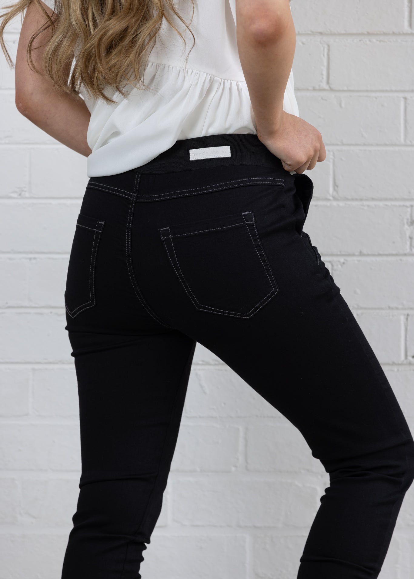 HOPE DENIM JOGGER - Black