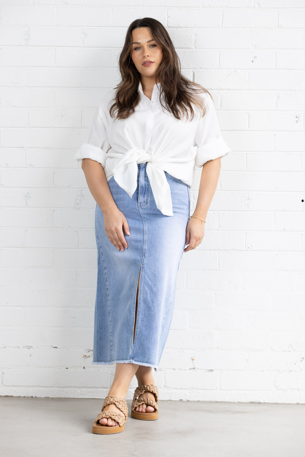 HAZE DENIM MIDI SKIRT - Mid Wash