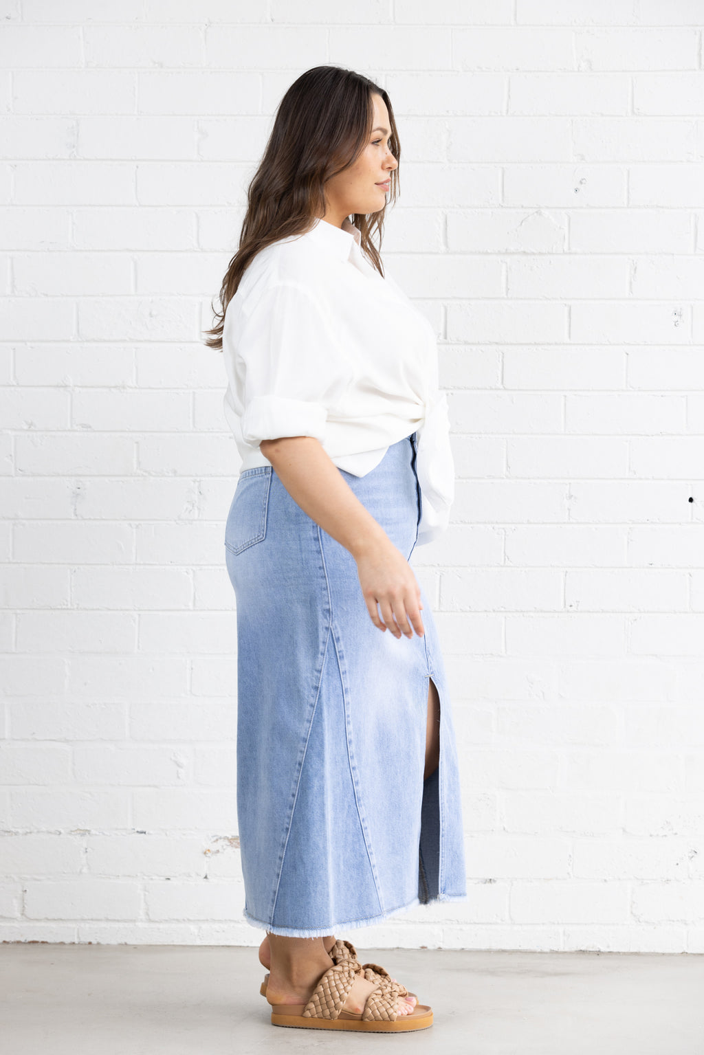 HAZE DENIM MIDI SKIRT - Mid Wash