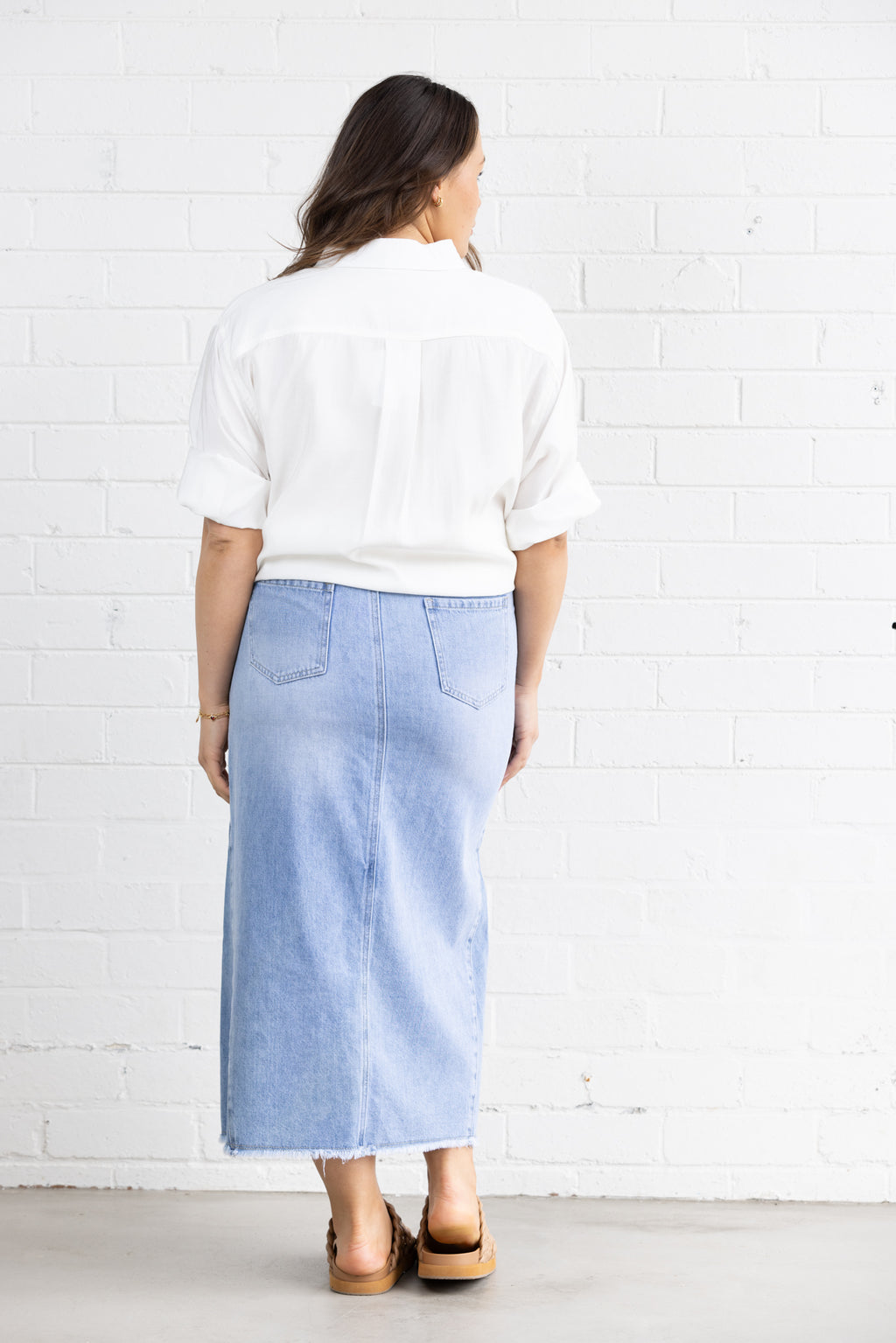 HAZE DENIM MIDI SKIRT - Mid Wash