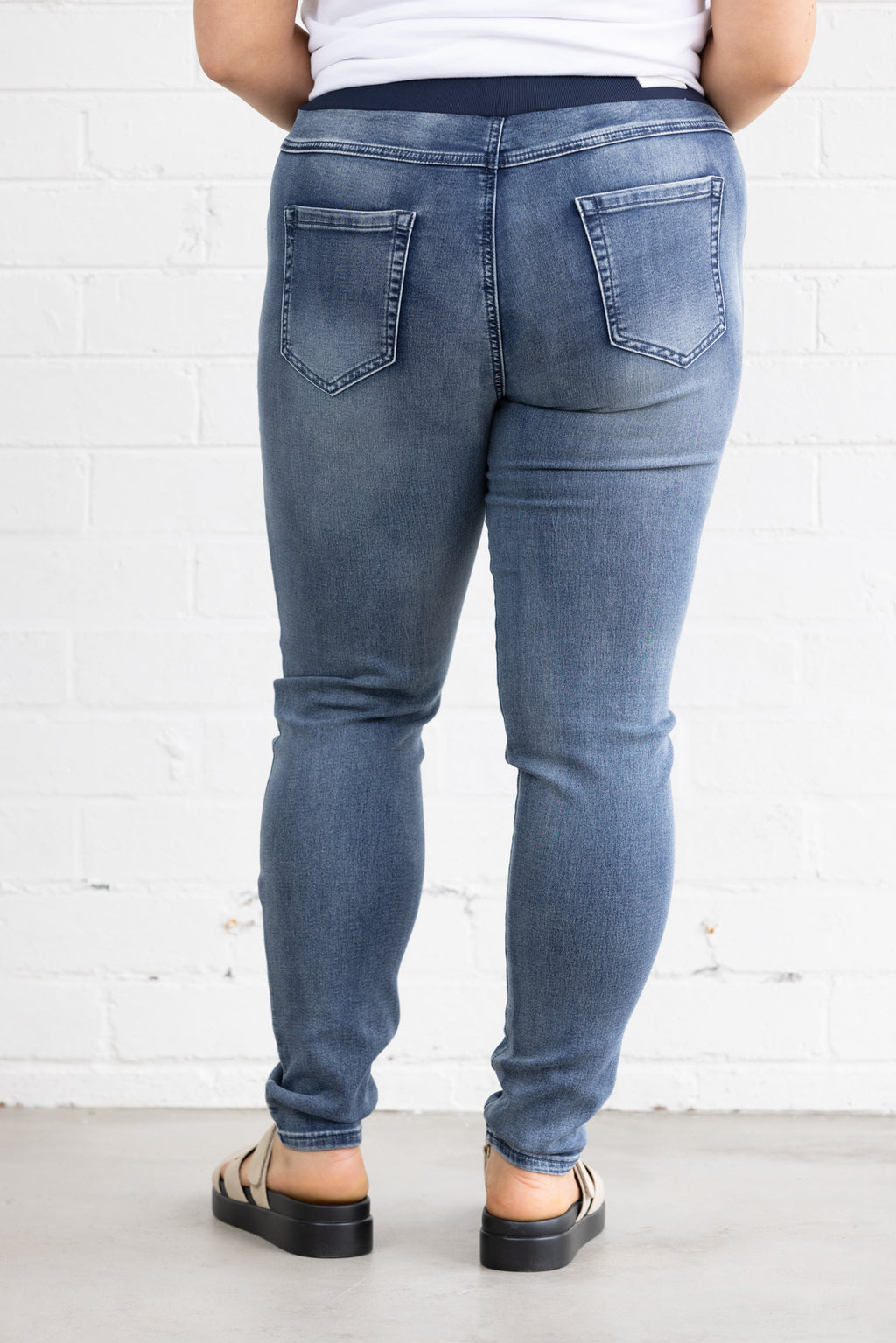 HOPE DENIM JOGGER - Dark Blue Wash