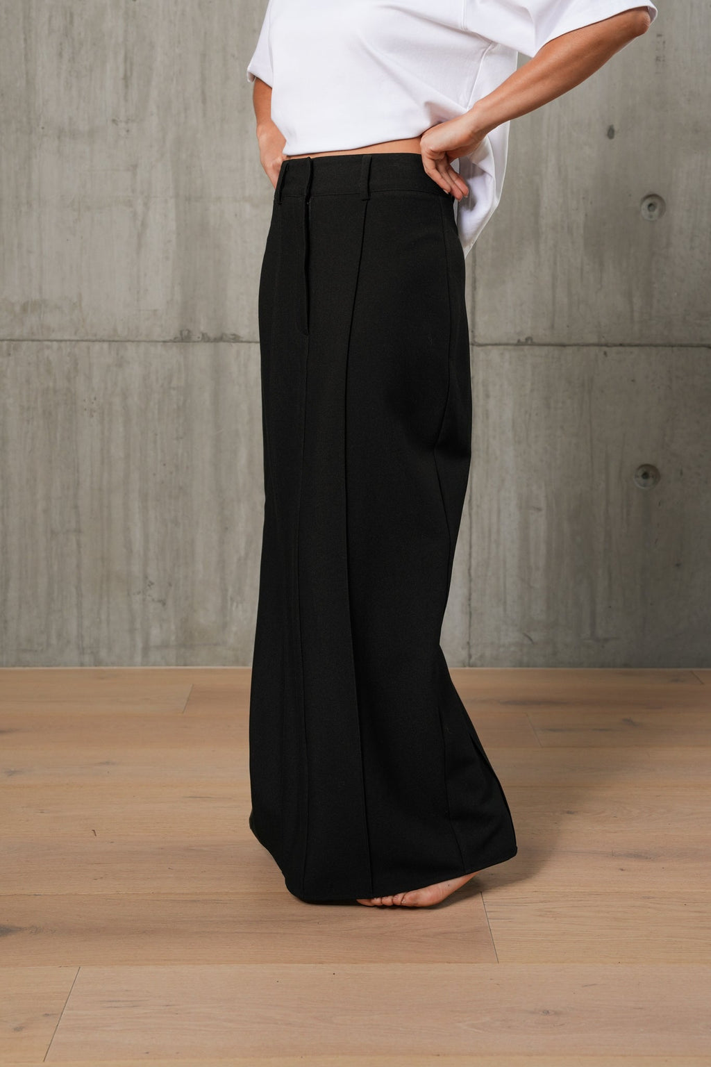 THEO SKIRT - BLACK