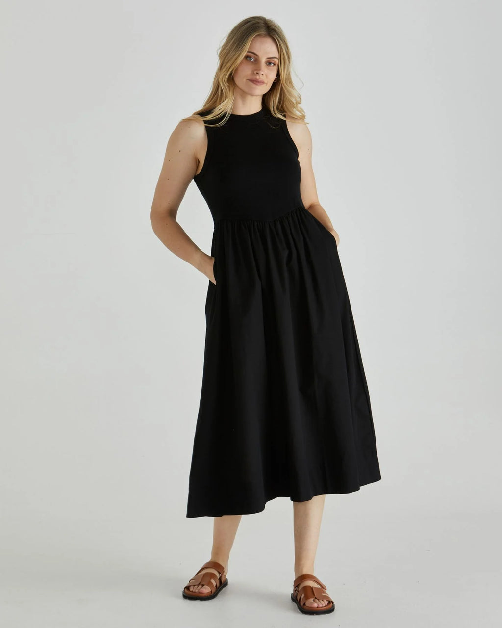 PAX MIDI DRESS - Black