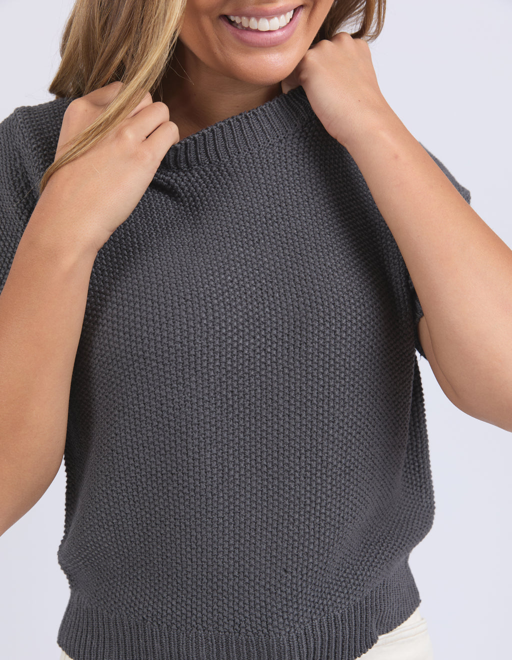 BLAIR SHORT SLEEVE KNIT - Charcoal