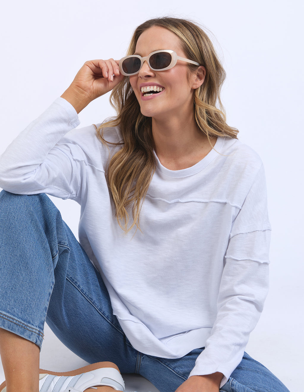 JAYNE THROW ON TOP - White