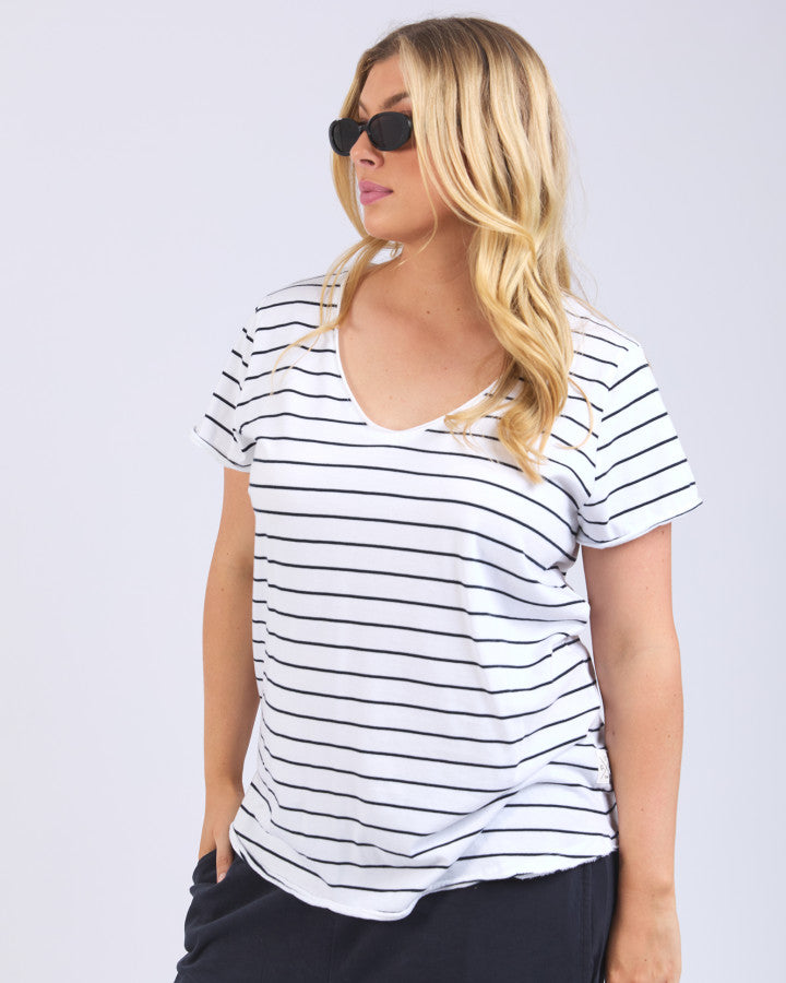 PIMA VEE TEE - White/Navy Stripe